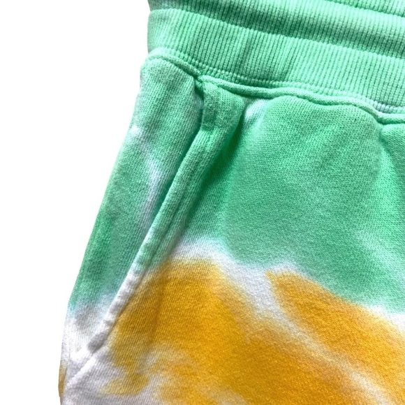 Lucky Brand Pride Tie Dye Clover Gender Neutral Shorts Elastic Waist LARGE - Picture 5 of 16